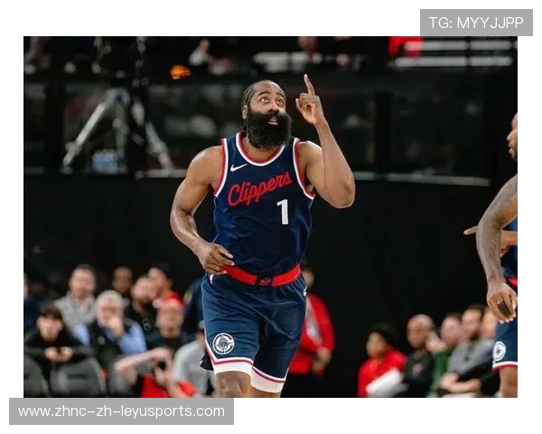 哈登突破造犯规，快船攻防节奏掌控