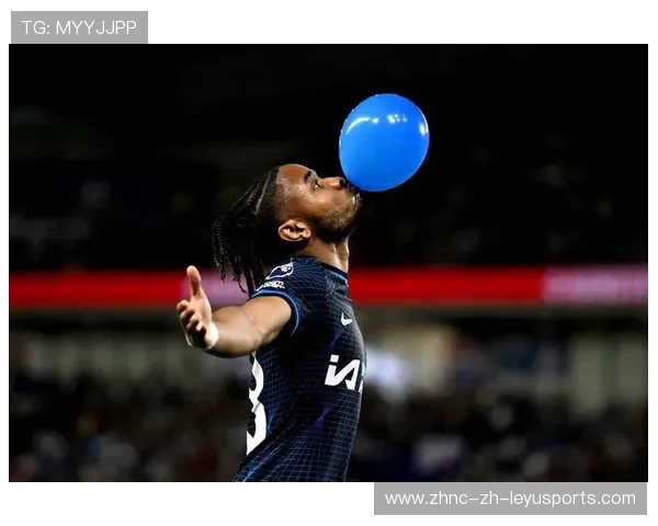 弗拉霍维奇背身拿球完成转身